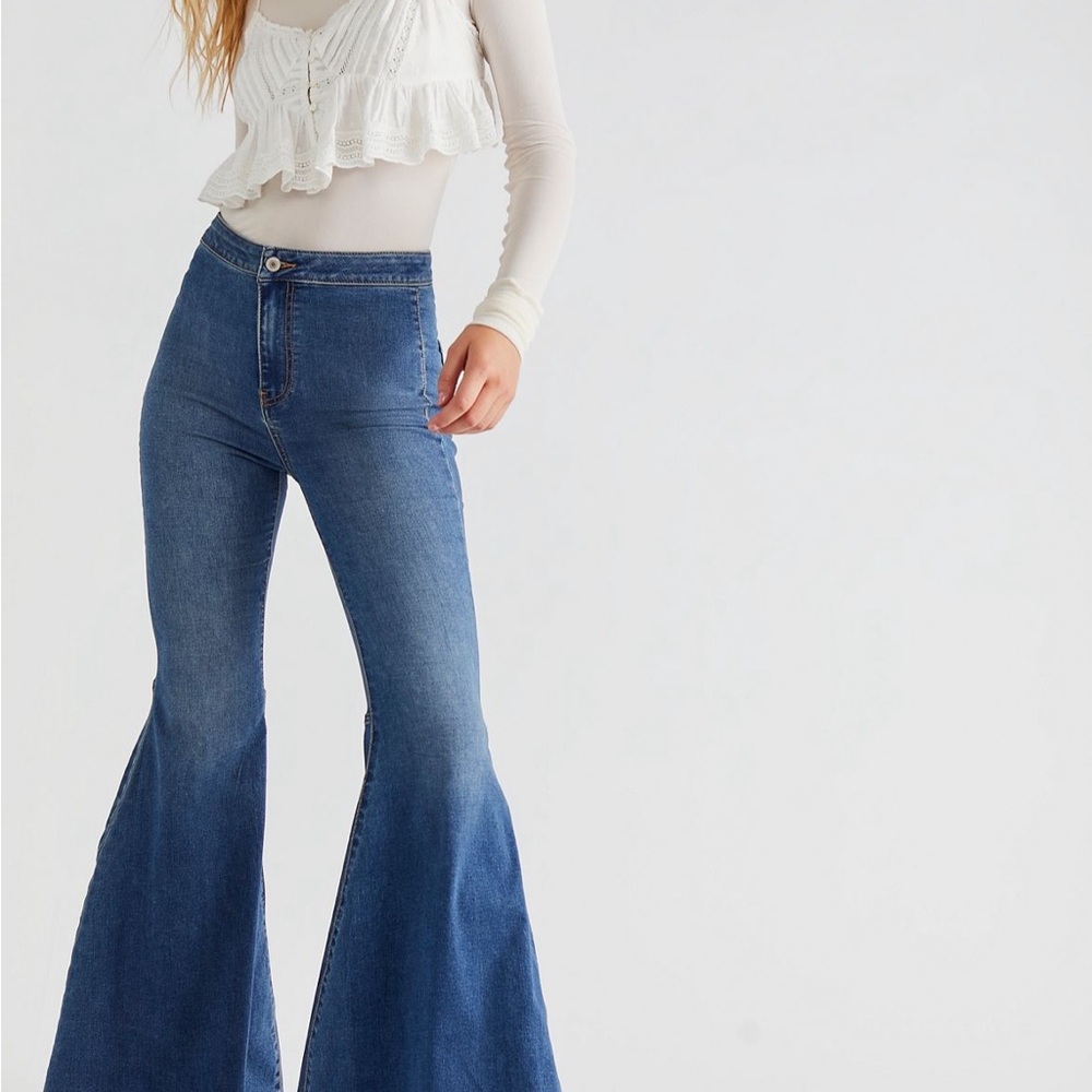 WE THE FREE just float on flare Women's Jeans